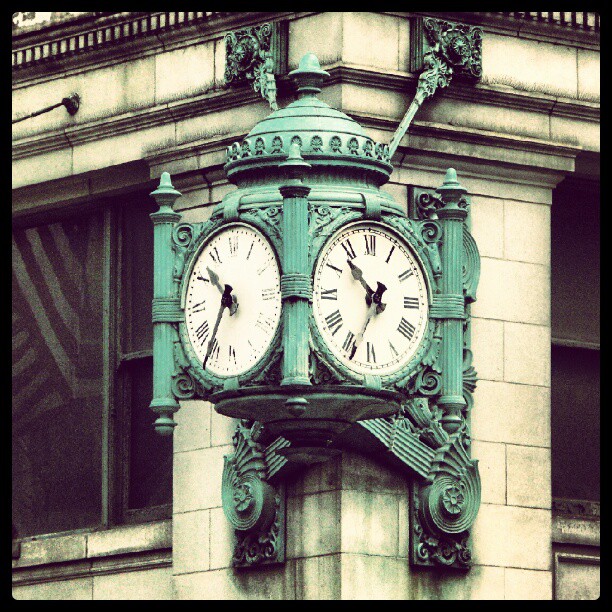 Clock at Macy's Dunsurfin